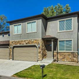 Spacious & New Guesthouse in Orem/Provo، فندق في أوريم