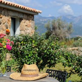 Clos Simoni, hotel di Figari
