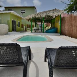 Pista Q hostel and apartments, hotel i Oranjestad