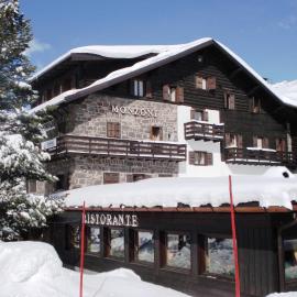 Hotel Monzoni - San Pellegrino, хотел в Пасо Сан Пелегрино