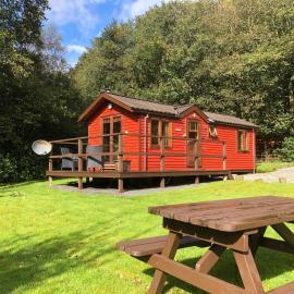 Rashfield Sheilings - Romantic Riverside Lodges near Dunoon & Pucks Glen, hotel v destinácii Dunoon
