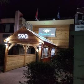 Chomedey Inn, khách sạn ở Laval