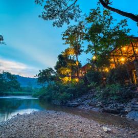 Art's Riverview Lodge, hotel u gradu Khao Sok