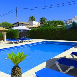 Apartaments Marina Sol i Pins, Hotel in Cala Figuera