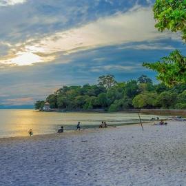 Hotel de la Plage, hotel u gradu Kep