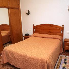 Hotel Los Arcos โรงแรมในEl Alquián