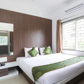 Treebo Sapphire Studio, hotel in Nashik