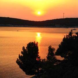 APARTMANI SENKA - VILLA OLIVER, Hotel in Martinšćica