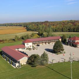 Country Inn Listowel, khách sạn ở Listowel