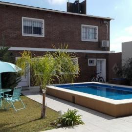 Casa Con Pileta En Roldan
