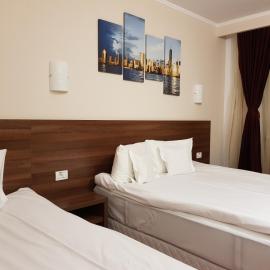 Hotel Hermes: Alba Iulia şehrinde bir otel
