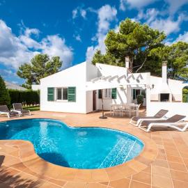 Villas Geisan, hotel em Ciutadella