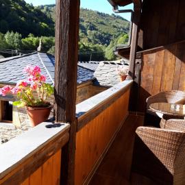 Apartamento El Valle de Oscos, hotel sa Santa Eulalia de Oscos