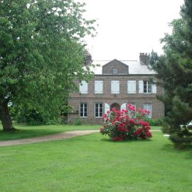 AU CHARME DES POMMIERS, hotel a Thiberville
