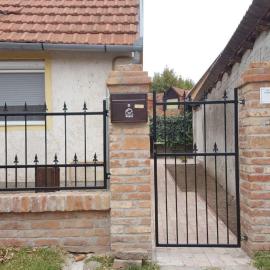 Joóreménység Vendégház, hotel din Siklós