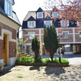 Au jardin d'à côté, hotel in Montreuil-sur-Mer