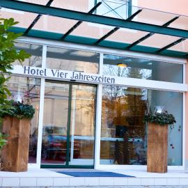 Hotel Vier Jahreszeiten, hotel di Bad Reichenhall