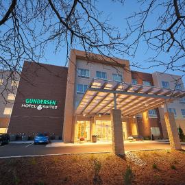 Gundersen Hotel & Suites, готель у місті Ла-Кросс
