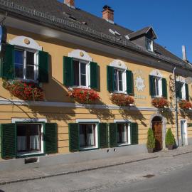 Gasthof zur Sonne, hotelli kohteessa Übelbach
