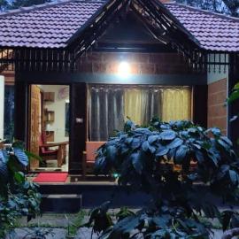 RAI COTTAGE @ Coorg ,Suntikoppa, hotel in Suntikoppa