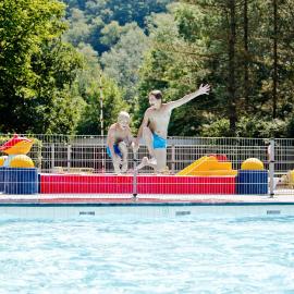 Domaine Long Pre, hotel u gradu Stavelo