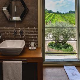 Prime Alture Wine Resort, hotel a Casteggio