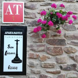 Apartamentos San Lázaro, Hotel in Ezcaray