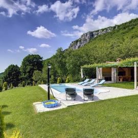 Villa Bella, hotel i Lupoglav
