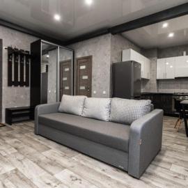 Loft Apartment on Svobody, hotel a Dniprodzerzhynsʼk