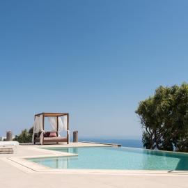 Amaranthine Villa