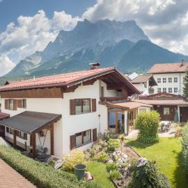 Chalet Holzerstubn، فندق في ايروالد
