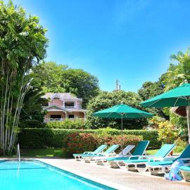 Plantation Beach Villas、Black Rockのホテル