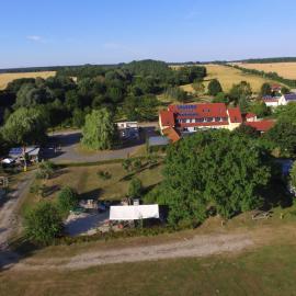 Star Camp Cosa, Ferienwohnungen, Camping, Schlaffässer, hotell i Friedland