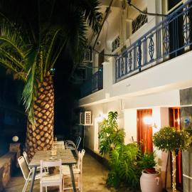 Hotel George, hotell i Ágios Kírykos