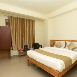 Hotel Travellers INN