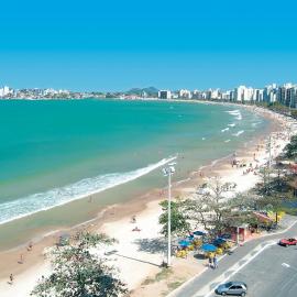 SEGUNDA CASA - Seu cantinho em Guarapari, 1 minuto a pé da Praia do Morro! Suítes confortáveis e modernas - Para casal ou para grupos de até 4 pessoas, hotel in Guarapari