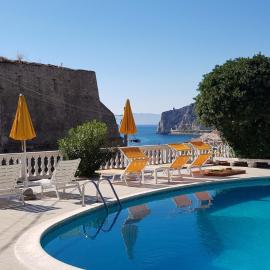 Park Hotel Castello, hotel v mestu Finale Ligure