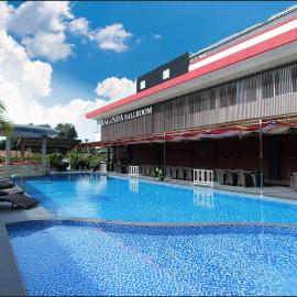 Grand Hatika Hotel، فندق في تانجونج باندان