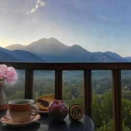 Rizoma Guesthouse, hotel sa Mikrón Khoríon