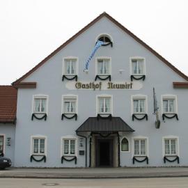 Hotel Neuwirt, hotelli Hallbergmoosissa