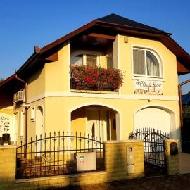 Villa Rose, hotel in Veľký Meder