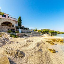 Apartments Rozalija, hotel u gradu Ražanj