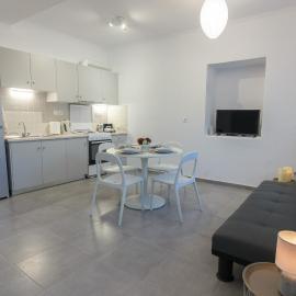 INFINITY APARTMENT, Hotel in Leonidi