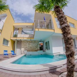 Villa Danex Superior, hotel u Umagu