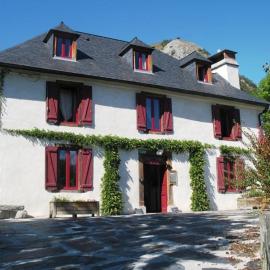 Le domaine du mont de gez, hotel in Arras-en-Lavedan