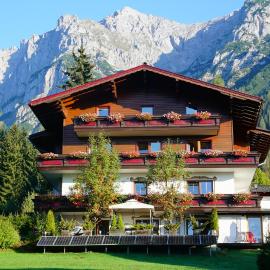 Pension Dachsteinhof, hotel sa Ramsau am Dachstein
