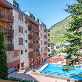 Homenfun Baqueira-Beret Vielha, hotel a Vielha