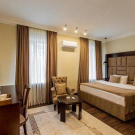 Ambassador: Almatı'da bir otel