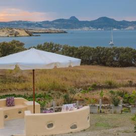 Aloni Cave House, hotel a Pachaina