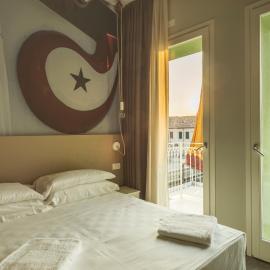 porto canale b & b, hotel in Cesenatico